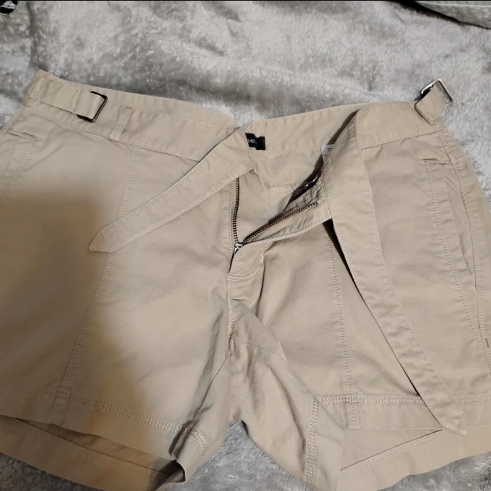 Ibex Women's Tan Shorts - Picture 2 of 9